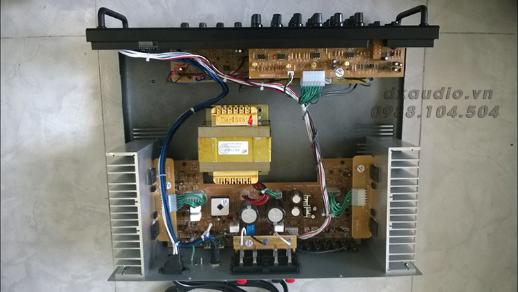 ampli boston pa 1090ii thong so ki thuat